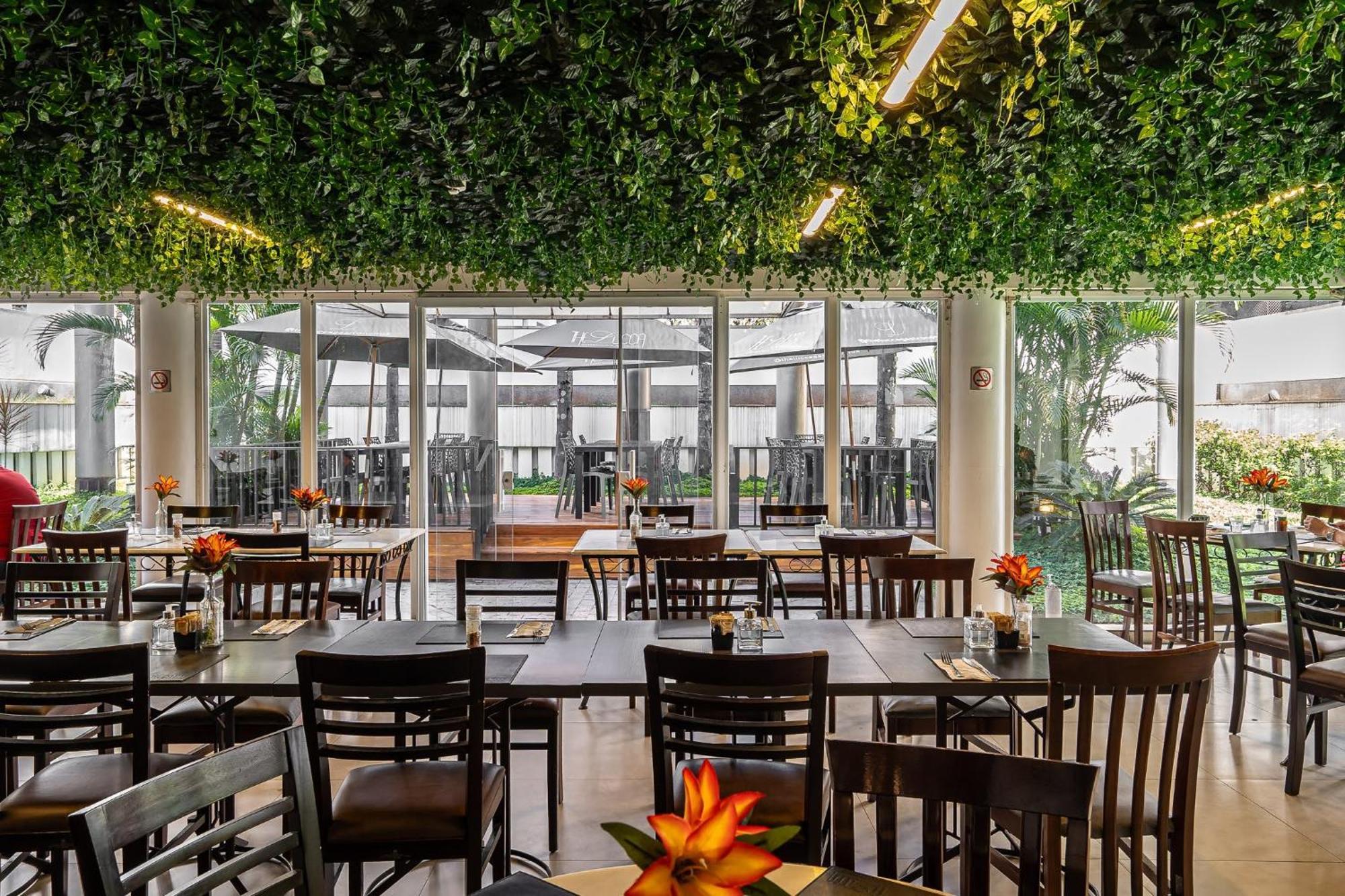 Inside Interative Jardins *